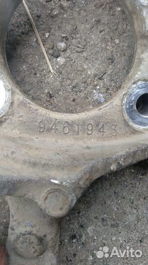 Поворотный кулак передний Вольво S 60, S 80 I 2.0Т