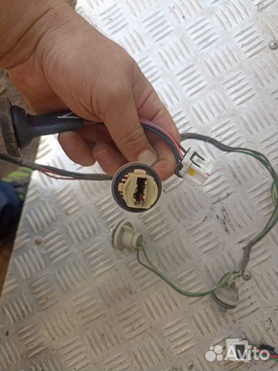 Проводка заднего фонаря Nissan X-Trail T30