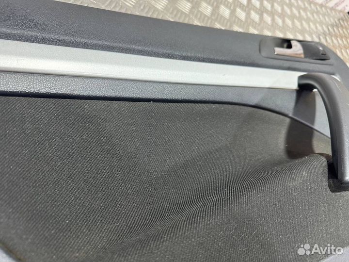 Обшивка двери Skoda Octavia A5