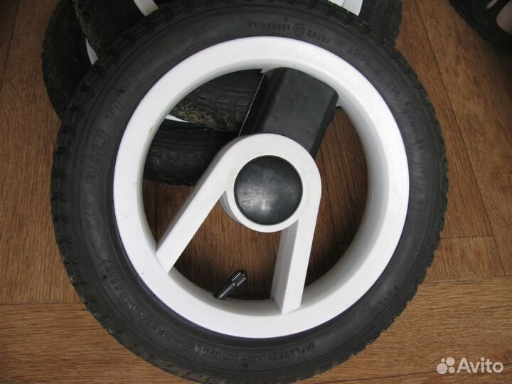 Колёса от детской коляски