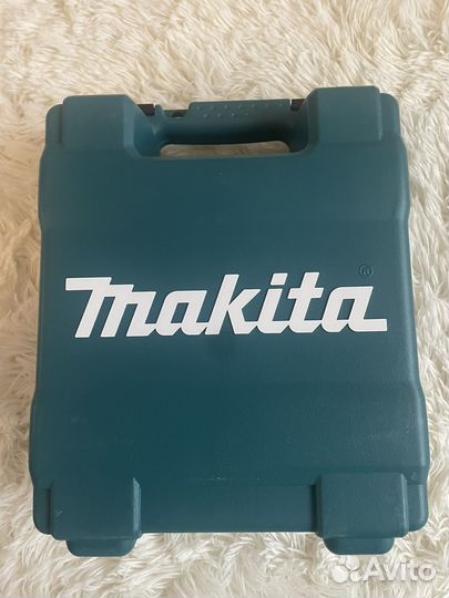 Шуруповерт makita df488dwe новый