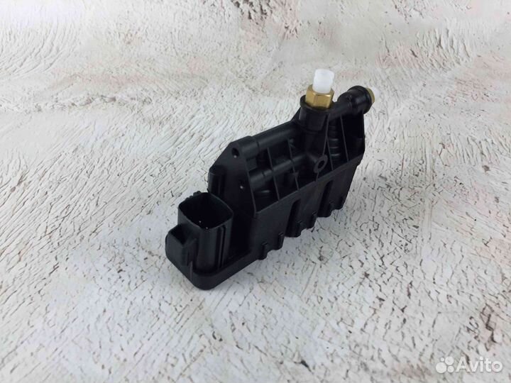 Блок клапанов пневмоподвески Range Rover Sport