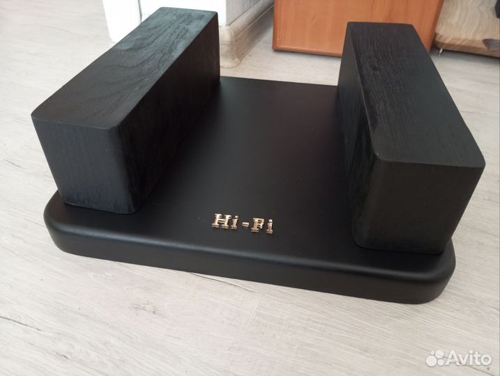 Подставки для акустики