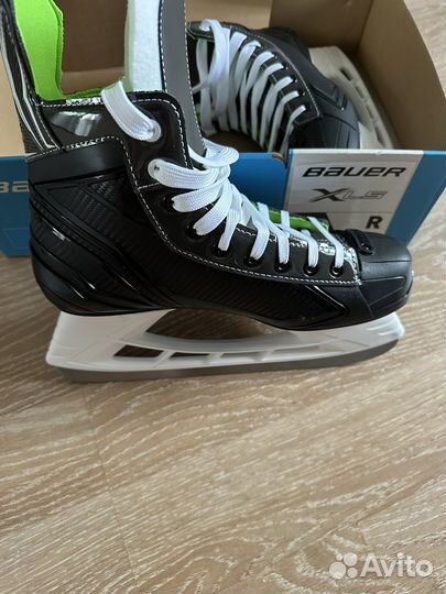 Хоккейные мужские коньки bauer