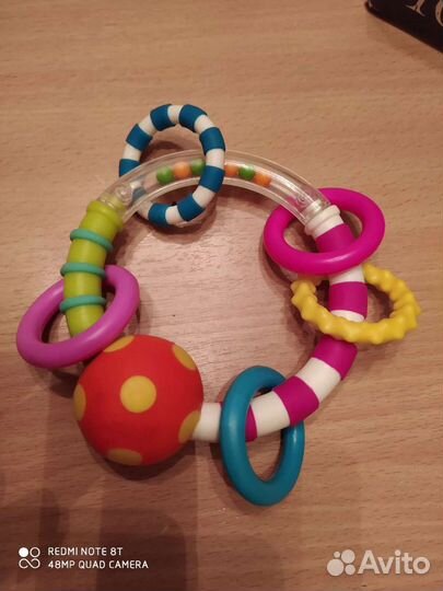 Игрушка-погремушка развивающая