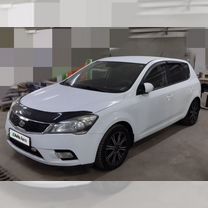 Kia Ceed 1.6 AT, 2010, 122 500 км, с пробегом, цена 850 000 руб.