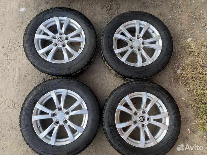 R16 Bridgestone Blizzak Revo GZ 215/60, PCD 5x114.3 DIA 16