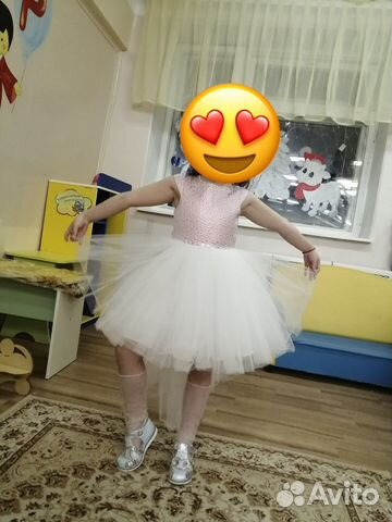 Нарядные платья на девочку