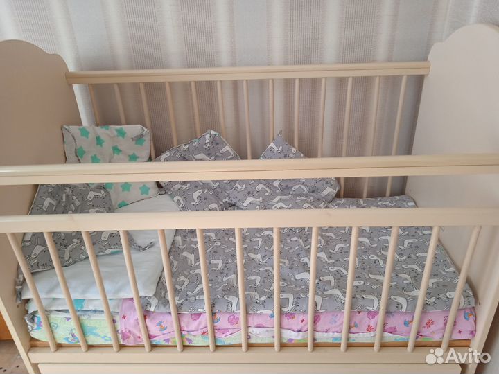 Детская кроватка