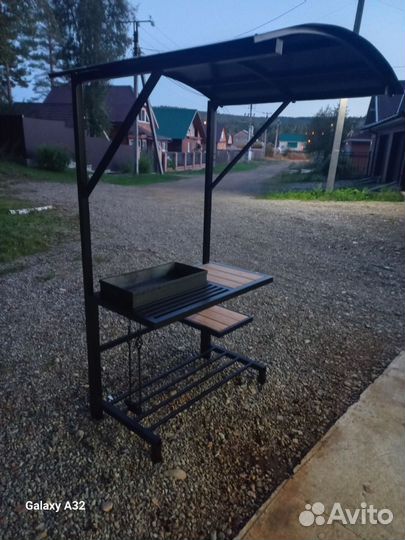 Мангал с крышей