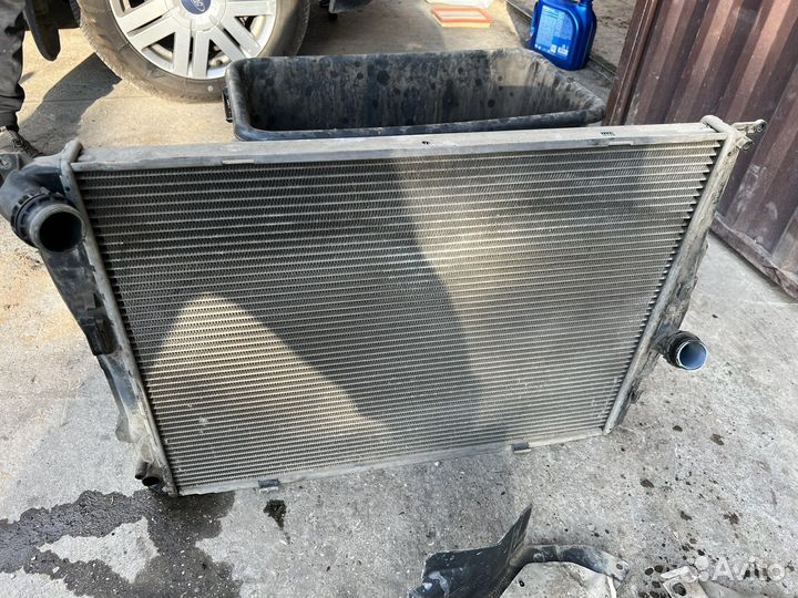 Радиатор bmw e90 320i