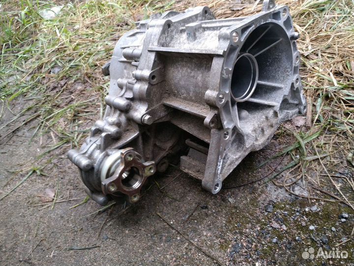 Раздаточная коробка с дефектом Genesis G80 3.0