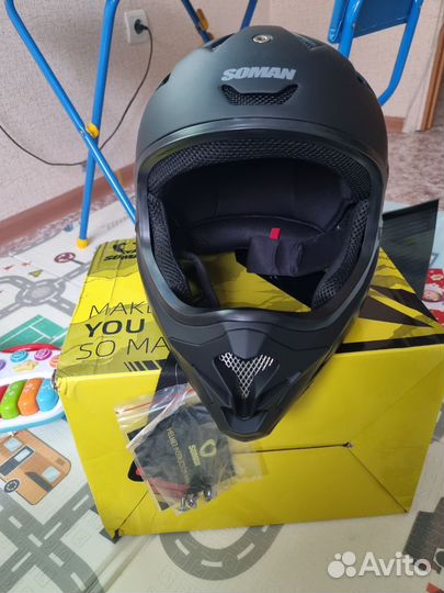 Мотоциклетный шлем soman