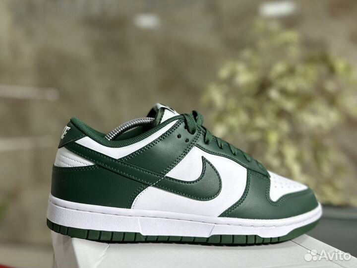 Кроссовки Nike Dunk low