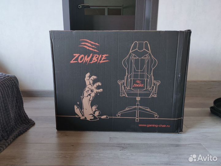 Коробка zombie зомби от кресла для переезда