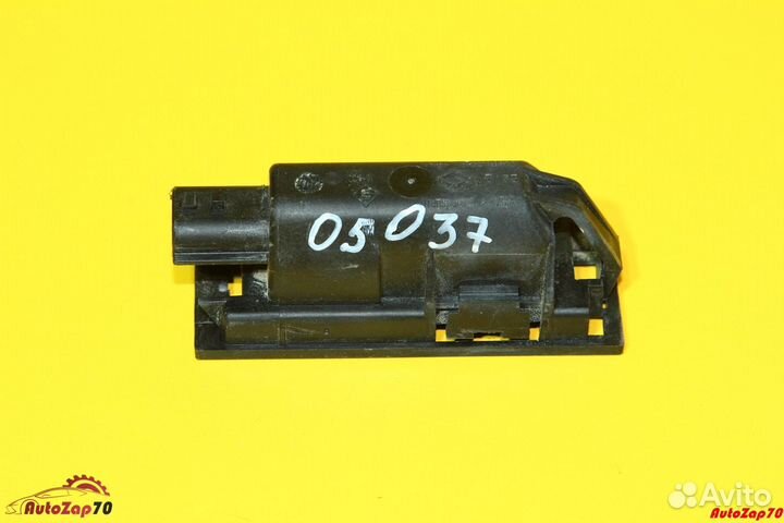 Renault Megane 2 Плафон освещения гос номера