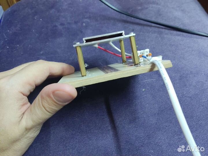 Паяльник, нагревательный стол