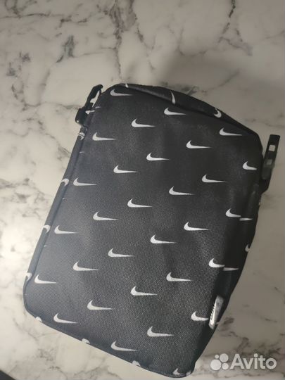 Сумка nike через плечо