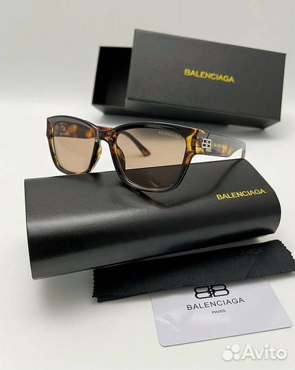 Солнцезащитные очки balenciaga