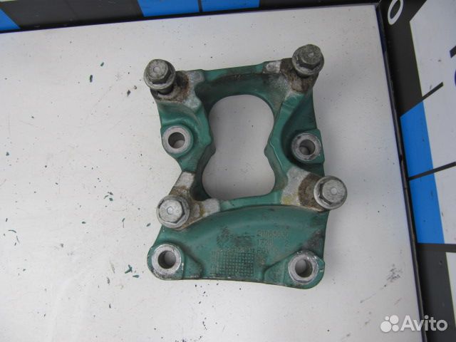 Кронштейн термомуфты Volvo FM4 FH4