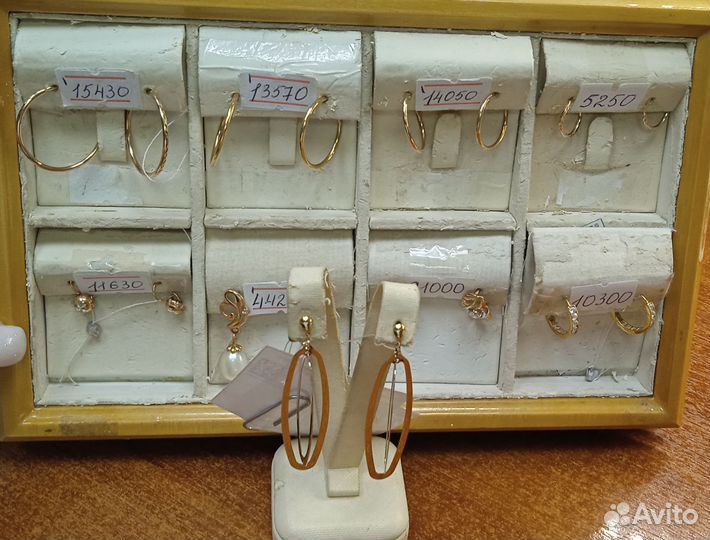 Золотые серьги,вес 3,35г