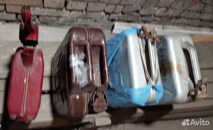 Канистра под бензин