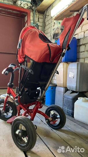 Детский велосипед с ручкой