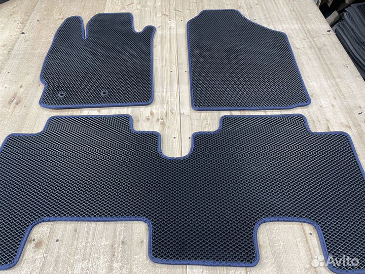 Автоковрики EVA для Toyota Yaris 2005-2012