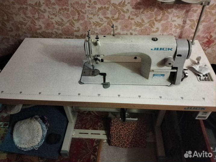 Швейная машина juck