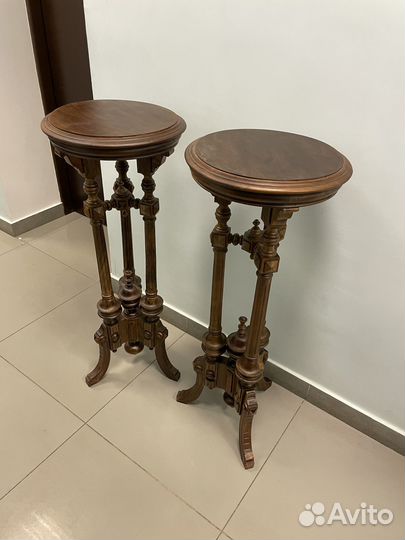 Стойки-этажерки парные резные