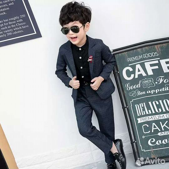 Новый стильный костюм на мальчика, р.134