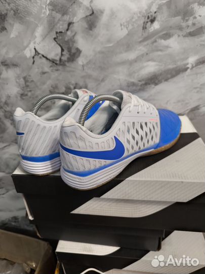 Футзалки Nike Lunar Gato