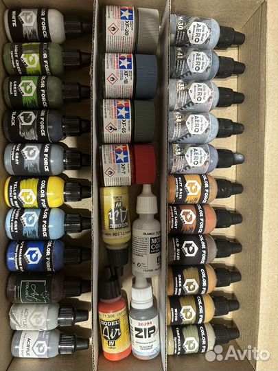 Краски для аэрографа и кисти