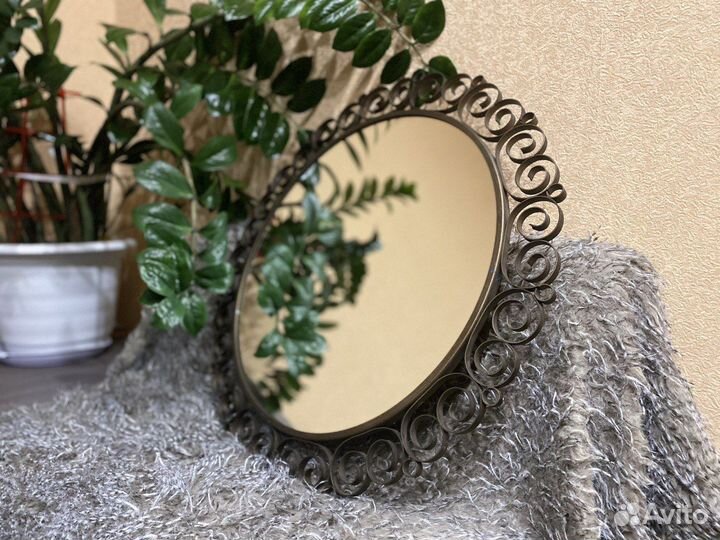 Зеркало кованое