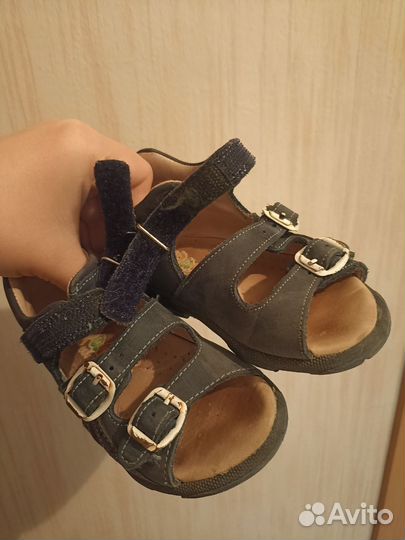Босоножки детские 23 размер