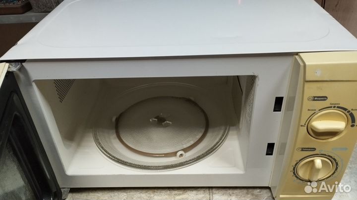 Микроволновая печь Elenberg