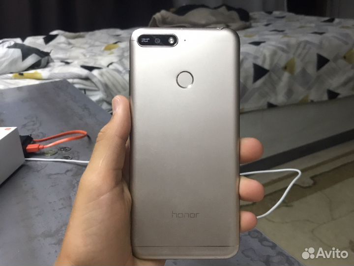 Телефон honor 7а pro