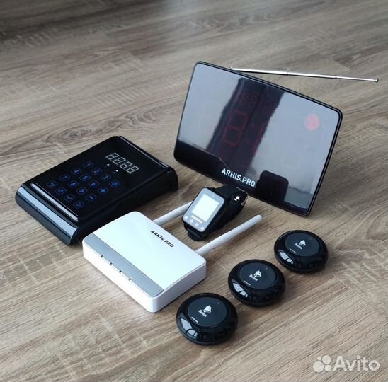 Кнопка вызова персонала, часы, табло, пуль, репите