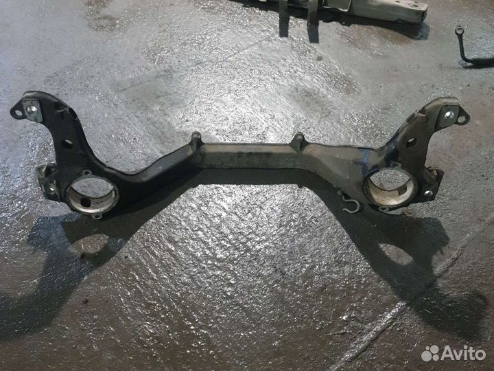 Подрамник передний фольцваген туарег 1