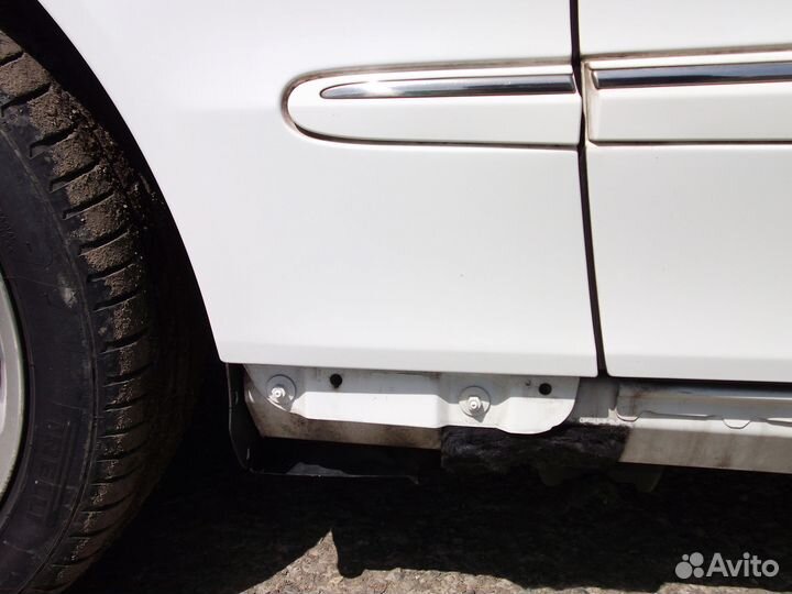 Крыло левое Мерседес W209