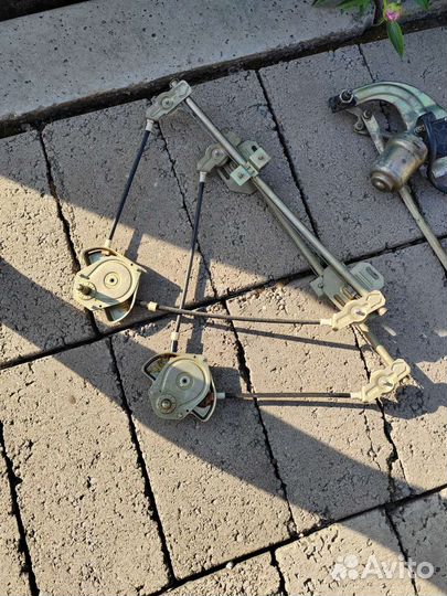 Стеклоподъемник