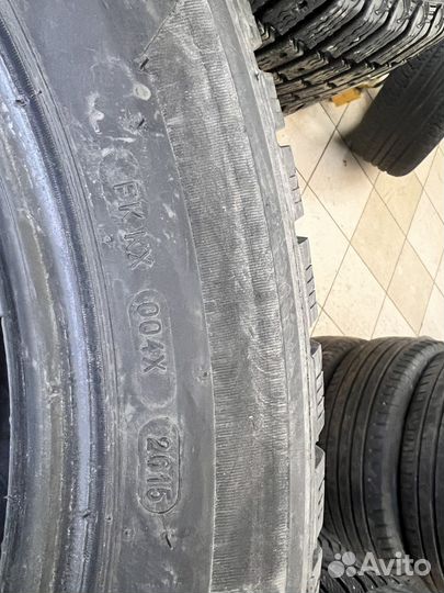 Michelin Latitude X-Ice North 215/60 R17