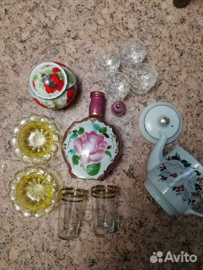 Посуда, фужеры, чайник, термос