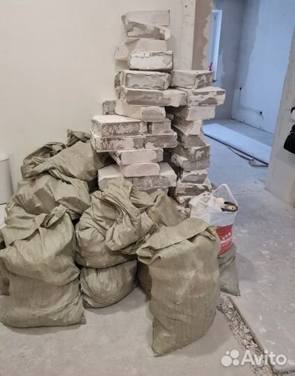 Демонтажные работы и вывоз мусора