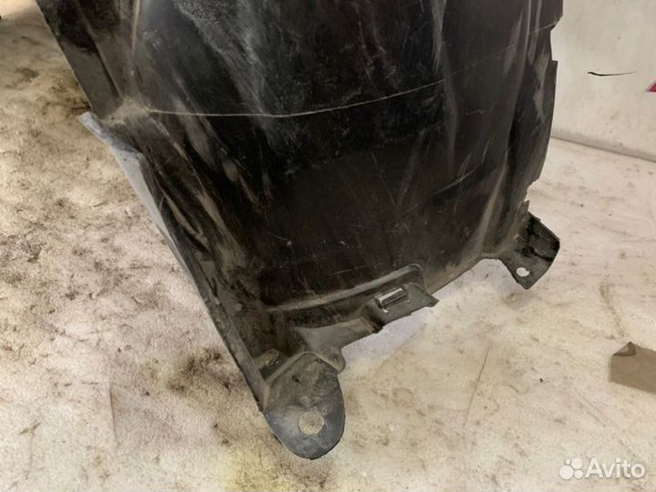 Подкрылок передний левый Лада Ларгус 1