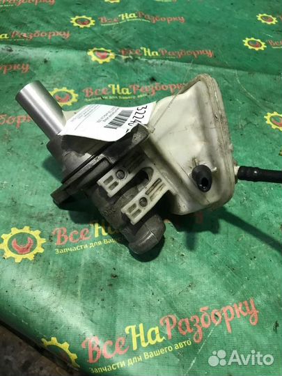 Главный тормозной цилиндр Peugeot 308 хечбэк 1.6Л