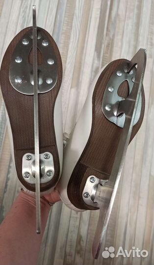 Коньки разм 19
