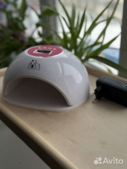 Лампа для маникюра LED UV