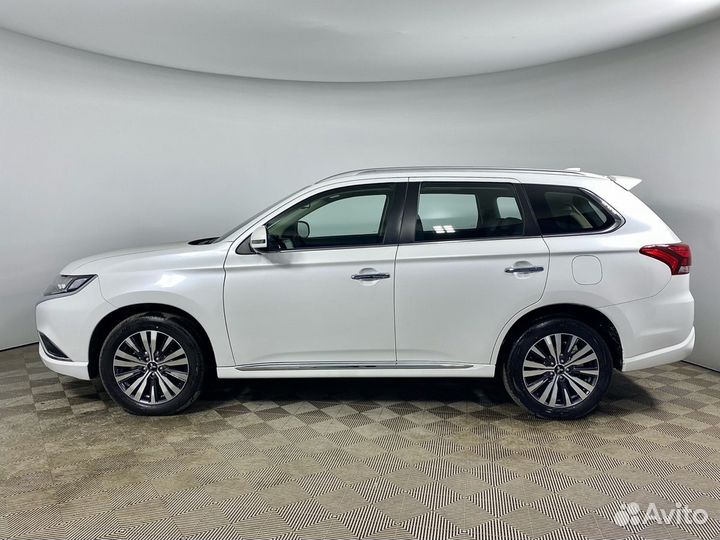 Mitsubishi Outlander 2.4 CVT, 2022, 46 км