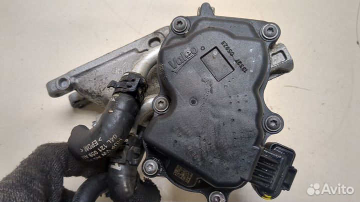 Заслонка дроссельная Skoda Rapid